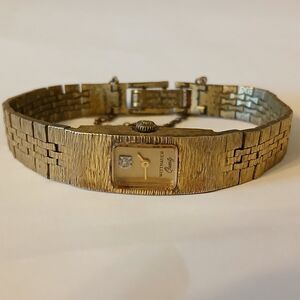 Parts/Repair VTG 80s Wittnauer Quartz Gold Tone Diamond Accent Bark Texture